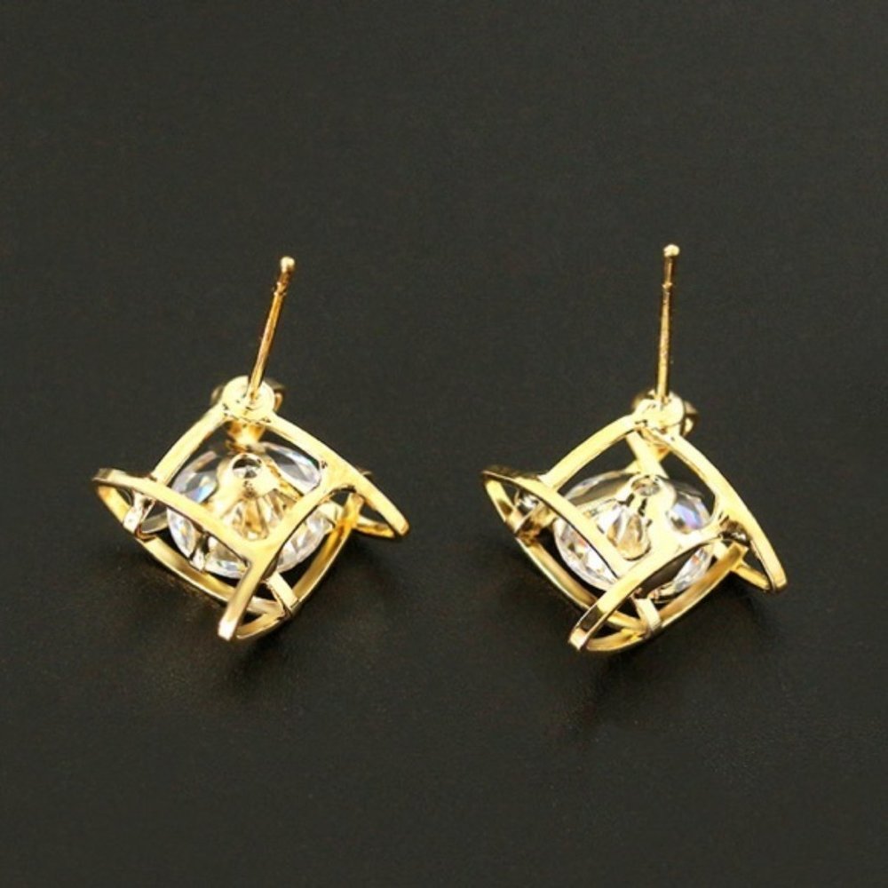 Gorgeous Square Zircon Stud Earrings - Picture 6 of 9